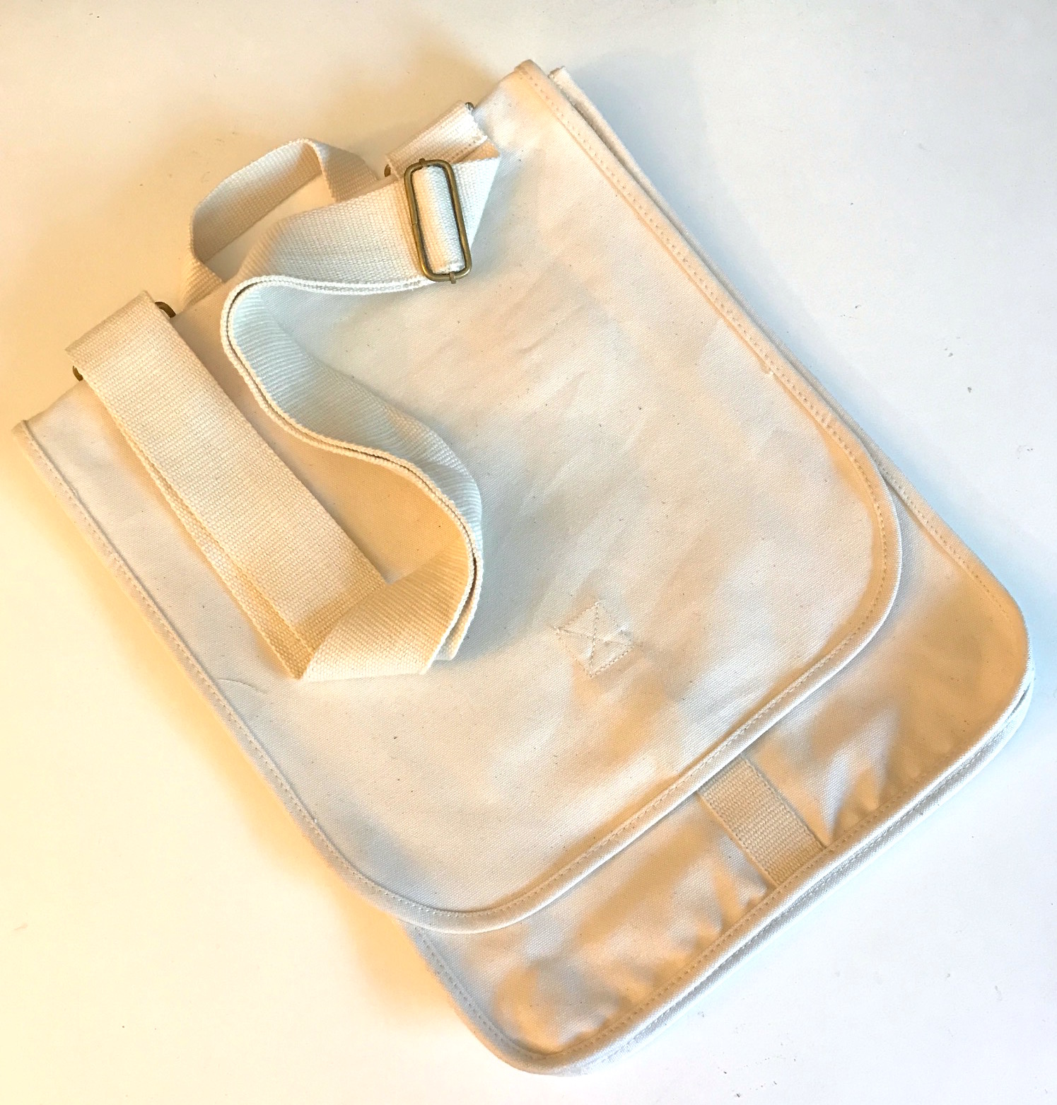 plain canvas messenger bag